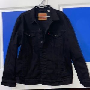 xl, black levi’s denim jacket